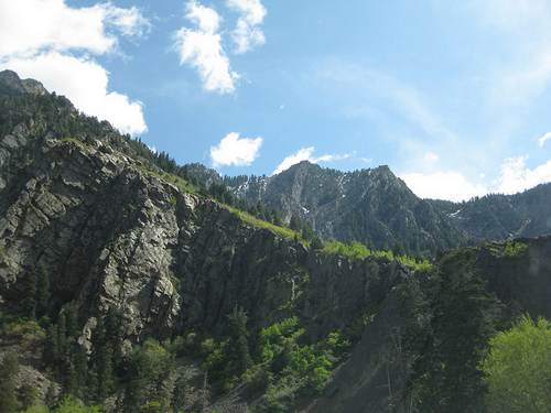 listen to Big Cottonwood Canyon, Utah in early morning