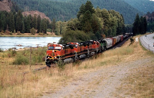 listen to Train whistles at Missouri Headwaters State Park (Montana)