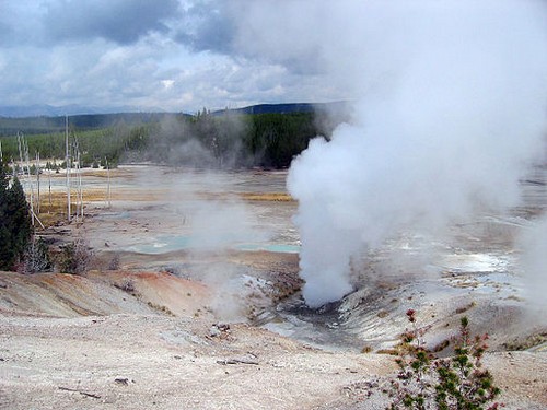 listen to Fumarole in Porcelain Basin, Yellowstone National Park